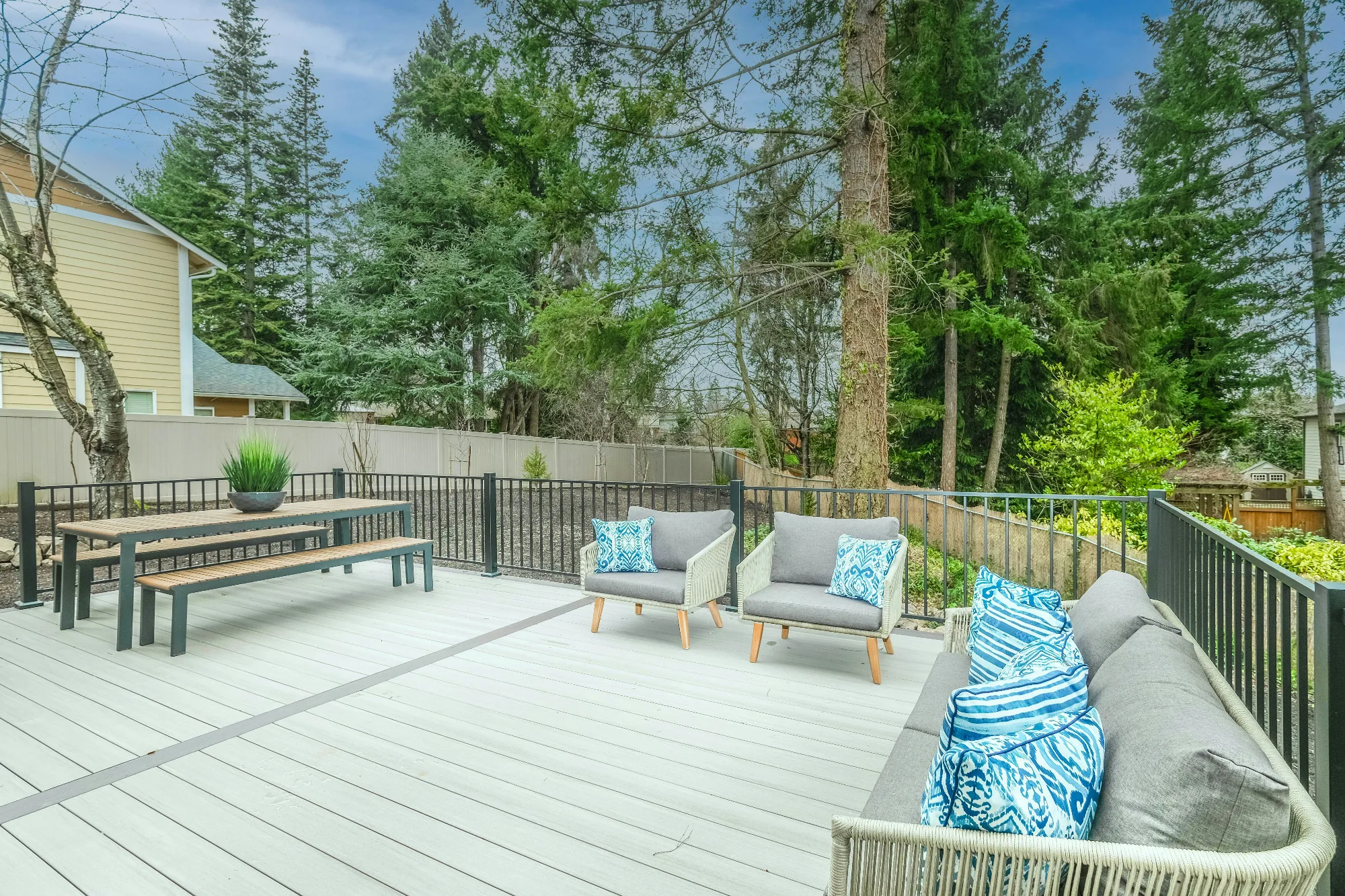 Decks & Outdoor Living